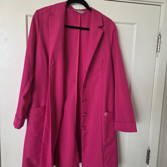 Women's Multi-Color Lab Coats - Picture 14 of 16